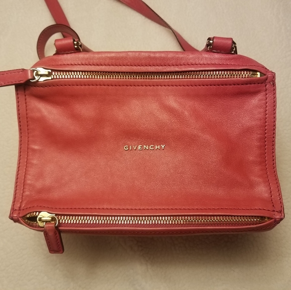 Givenchy medium Pandora handle bag in pink - Picture 6 of 8